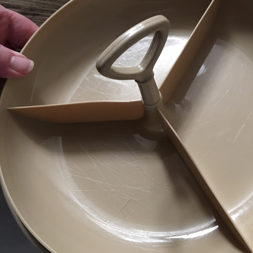 Small Party Snack Tray: Tupperware - Picture 6 of 12